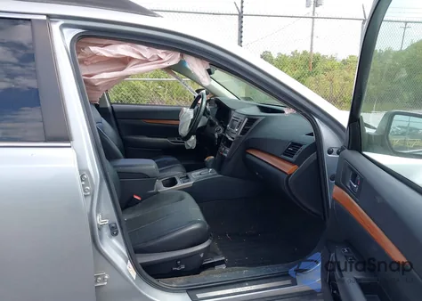 2013 Subaru Outback 2.5I Limited z USA, uszkodzony, nr VIN 4S4BRBKC4D3247796